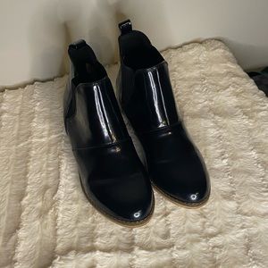 Rocket Dog Black Patent Leather Chelsea Ankle Boots 9 9.5